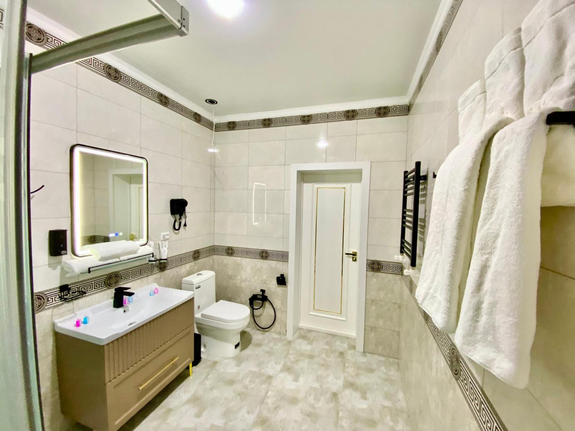 Isakhoja Hotel Hive Dış mekan fotoğraf
